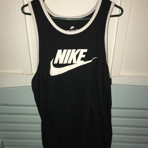 New Nike tank top